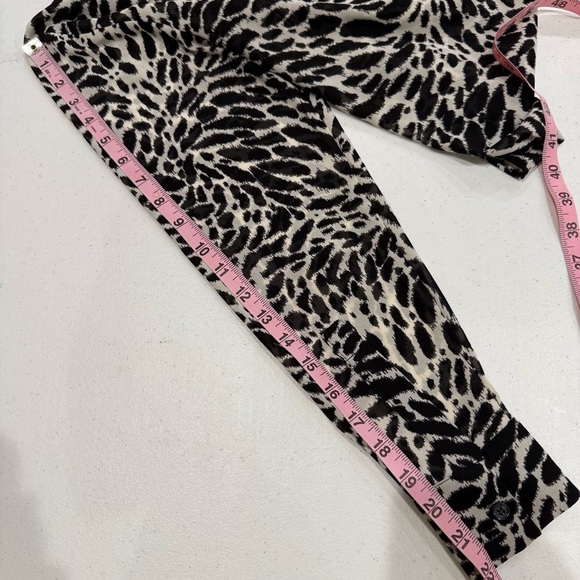 MICHAEL Michael Kors Button Down Animal Print Blouse Tie Hem Black/White Size XS - Picture 6 of 10